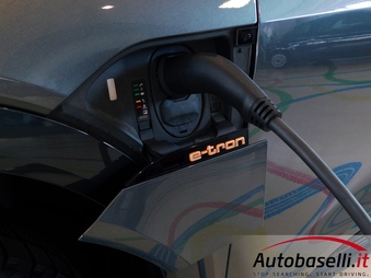 AUDI E-TRON SPORTBACK 50 QUATTRO S LINE EDITION
