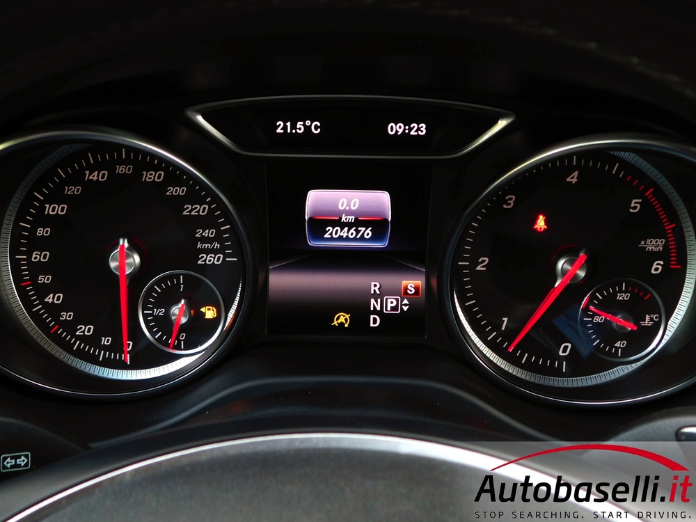 MERCEDES CLA 200D SHOOTING BRAKE "SPORT" - Foto 41