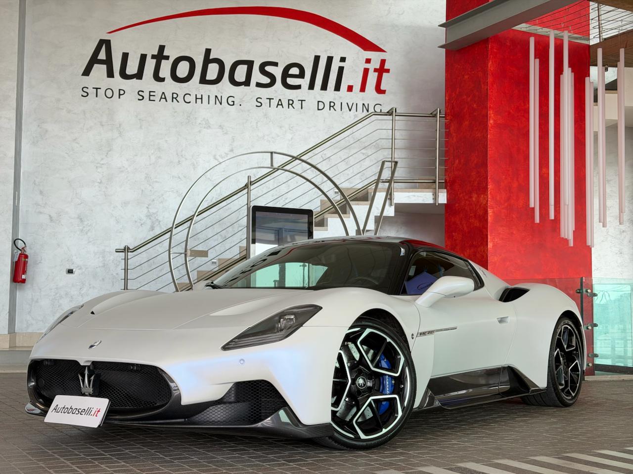 Showroom Autobaselli oggi - panoramica
